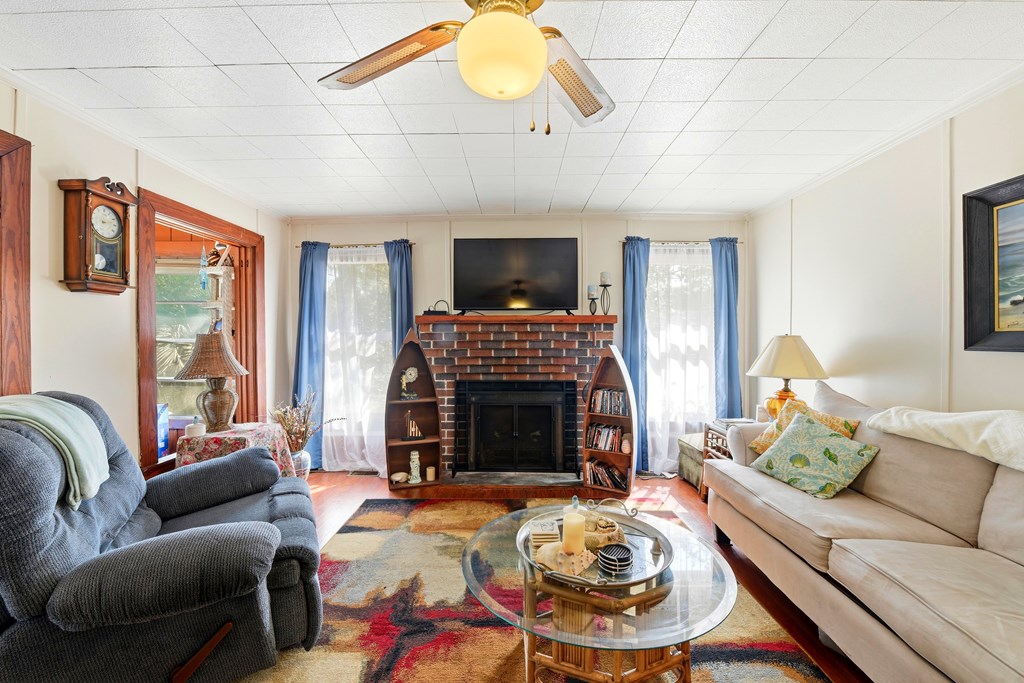 1115 Tallahassee St, 32322