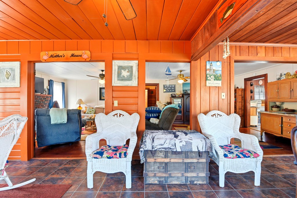 1115 Tallahassee St, 32322