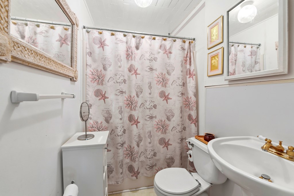 1115 Tallahassee St, 32322