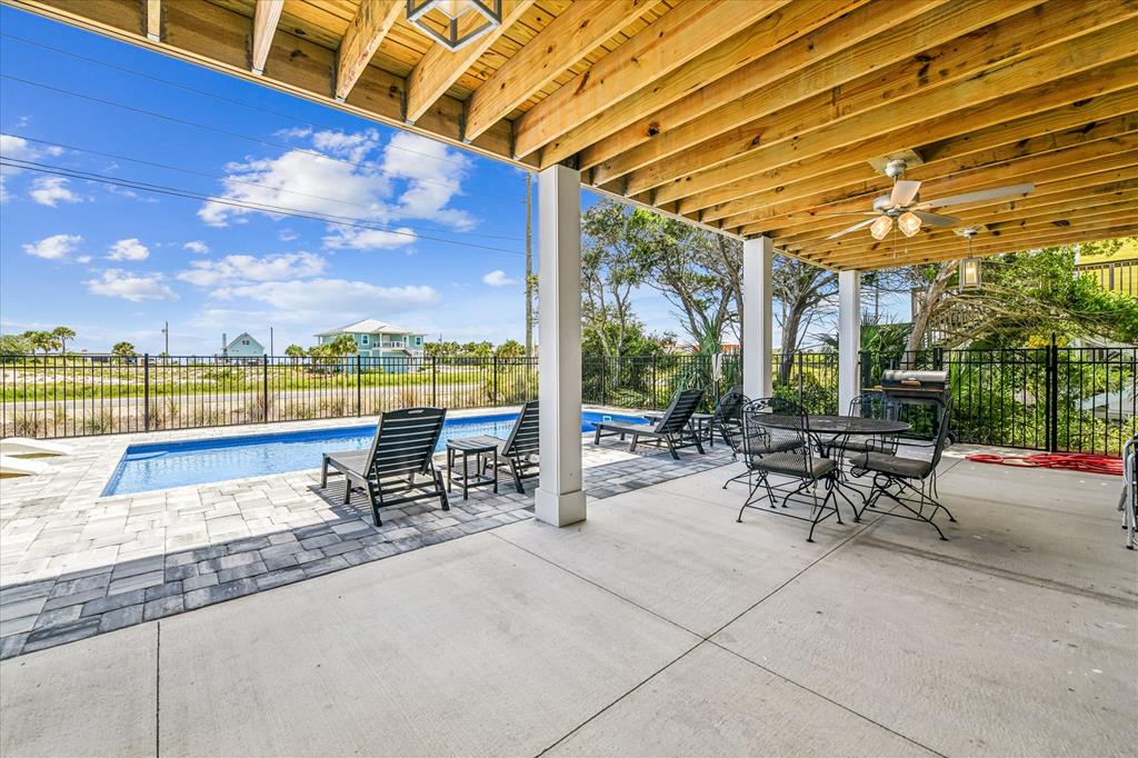 617 W Gulf Beach Dr, St. George Island 32328