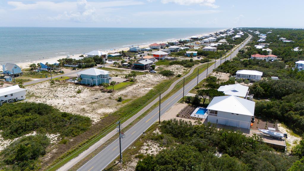617 W Gulf Beach Dr, St. George Island 32328