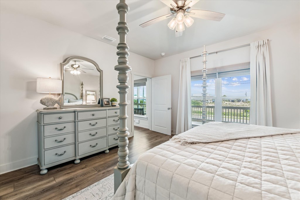 617 W Gulf Beach Dr, St. George Island 32328