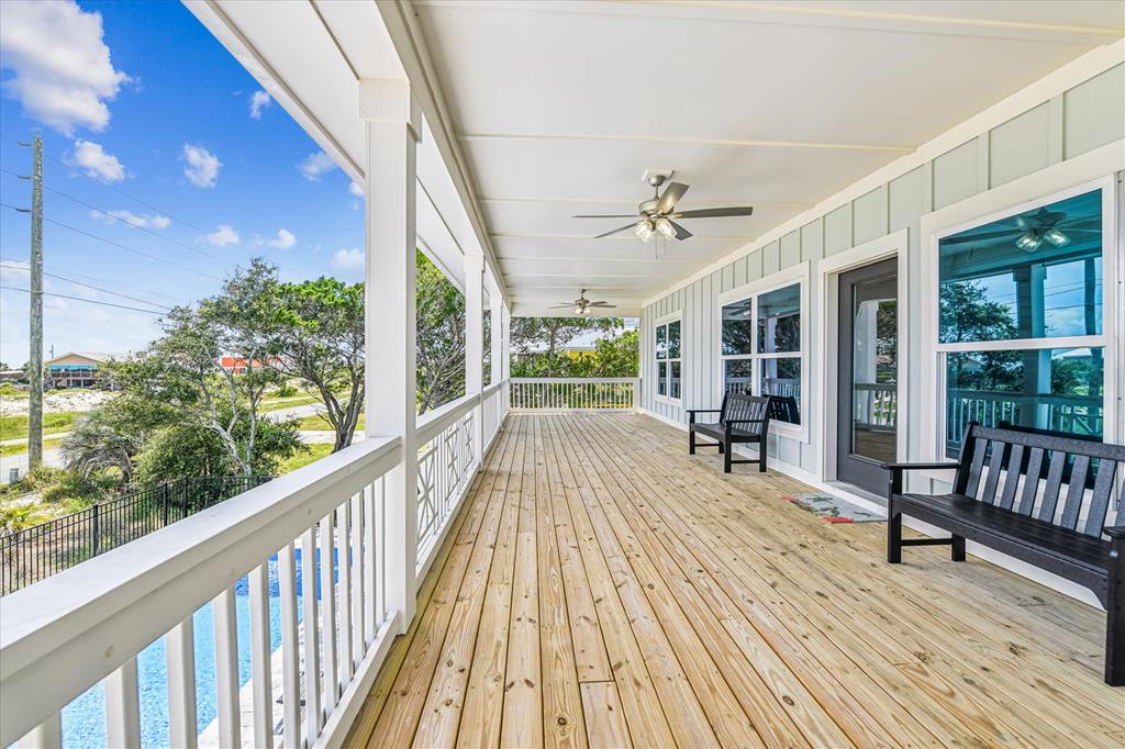 617 W Gulf Beach Dr, St. George Island 32328