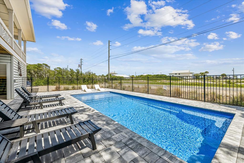 617 W Gulf Beach Dr, St. George Island 32328