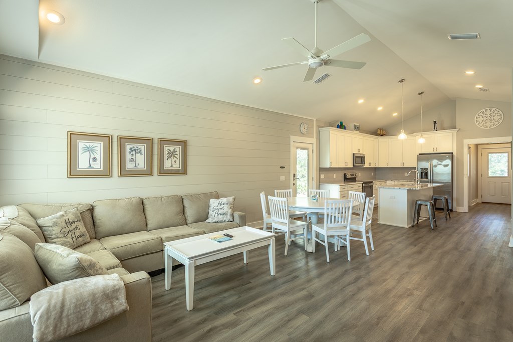 149 Las Brisas Dr, 32328