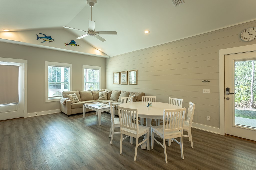 149 Las Brisas Dr, 32328