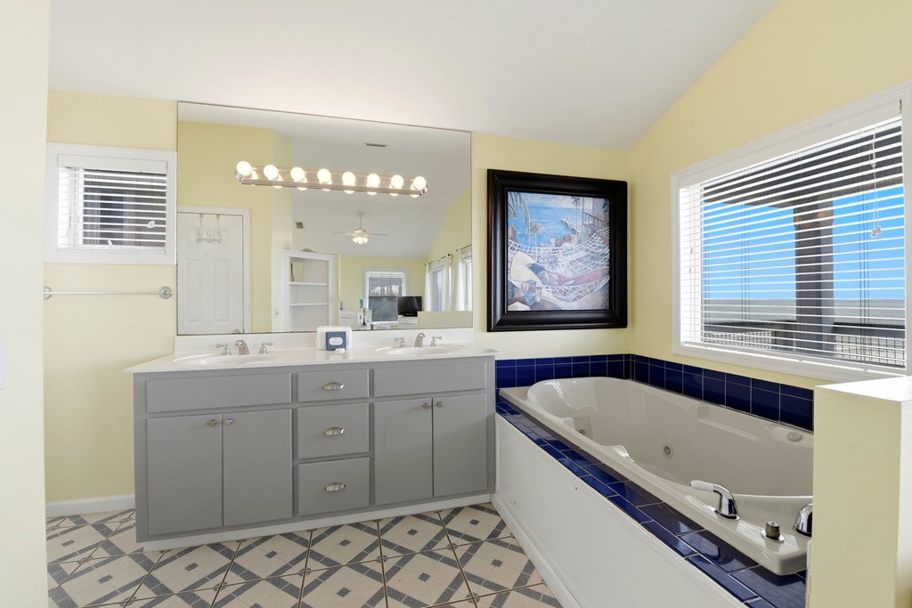 2248 Sailfish Dr, St. George Island 32328