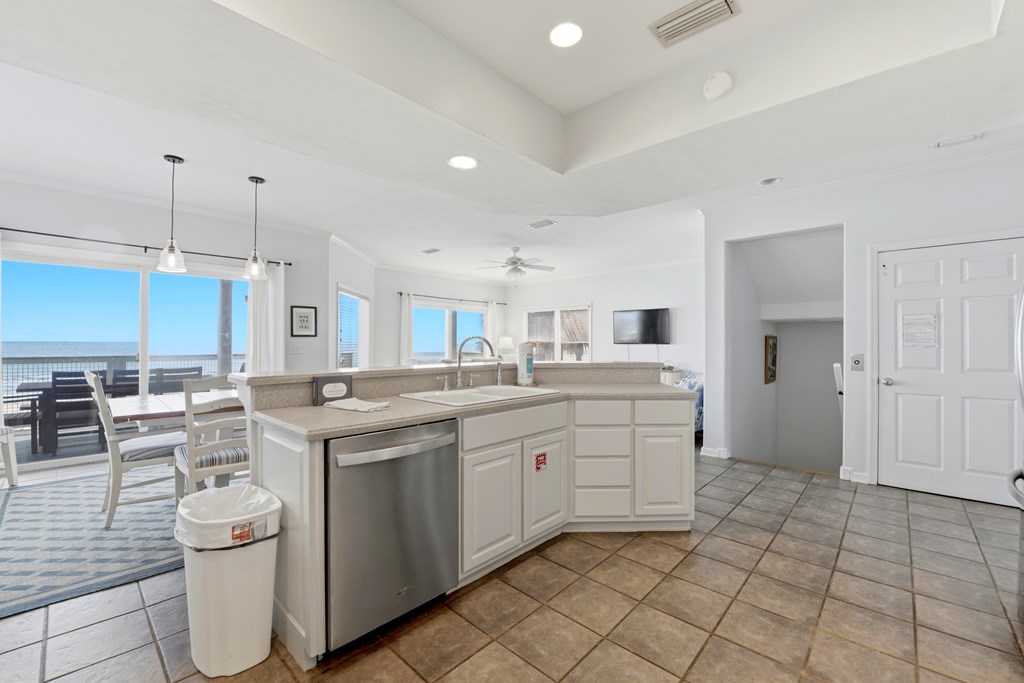 2248 Sailfish Dr, St. George Island 32328