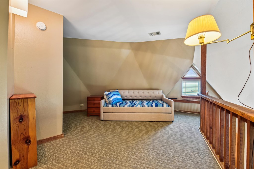 1028 W Gorrie Dr, St. George Island 32328