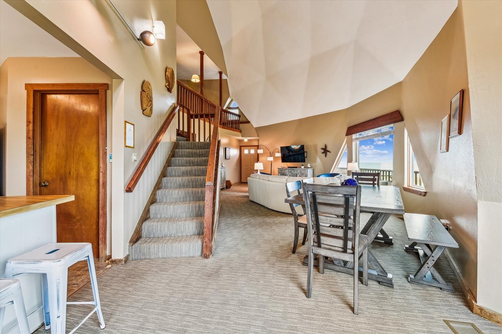 1028 W Gorrie Dr, St. George Island 32328