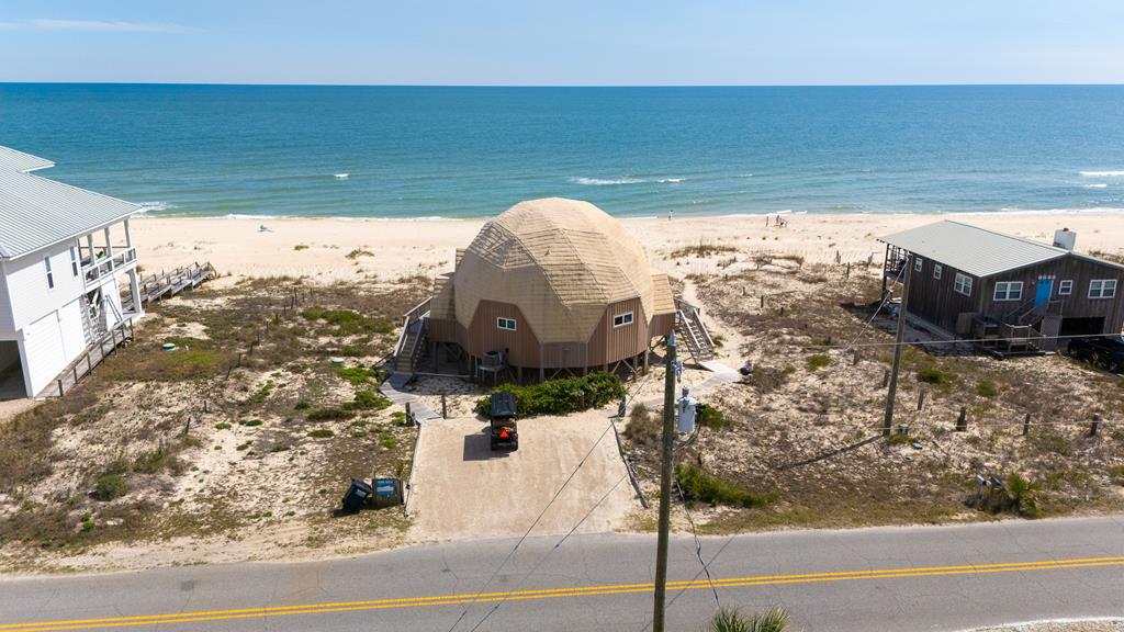 1028 W Gorrie Dr, St. George Island 32328