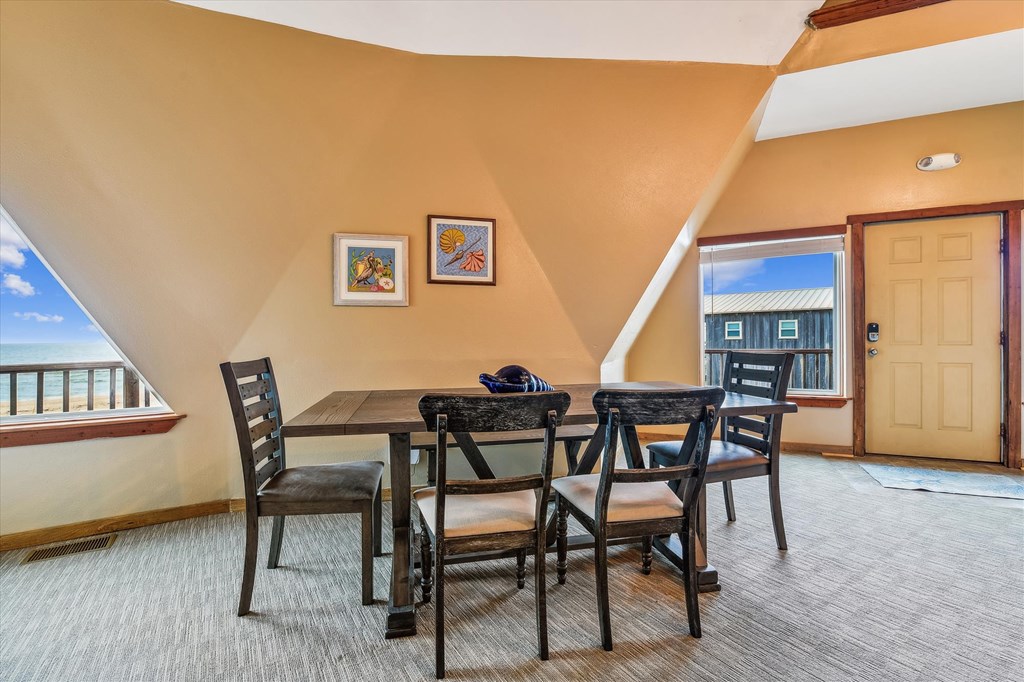 1028 W Gorrie Dr, St. George Island 32328