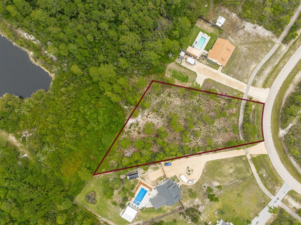 355 Lily Cir., 32328