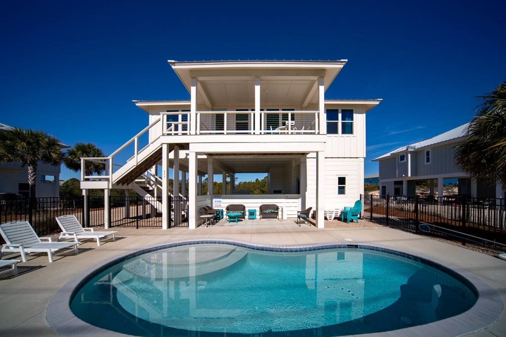 557 W Gulf Beach Dr, St. George Island 32328