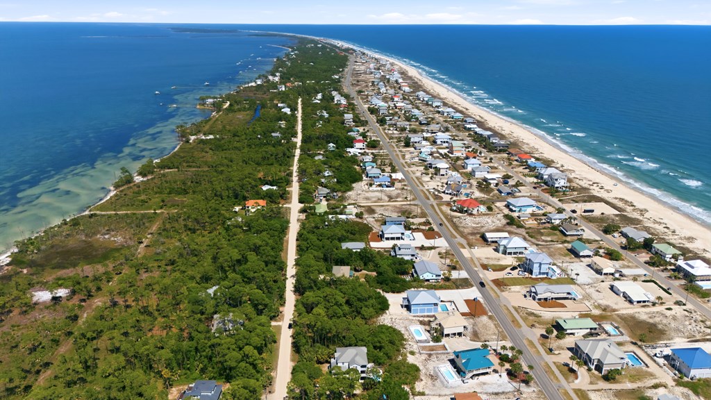 840 E Pine Ave, St. George Island 32328