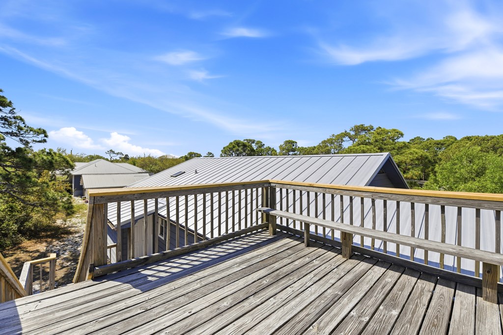 1048 W Bay Shore Dr, St. George Island 32328