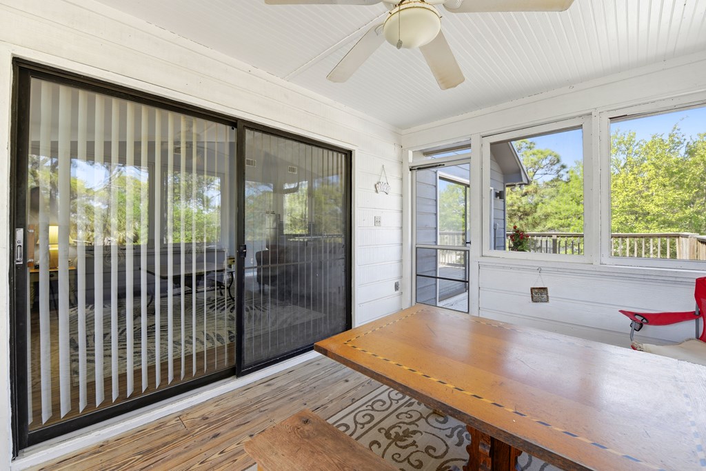 1048 W Bay Shore Dr, St. George Island 32328