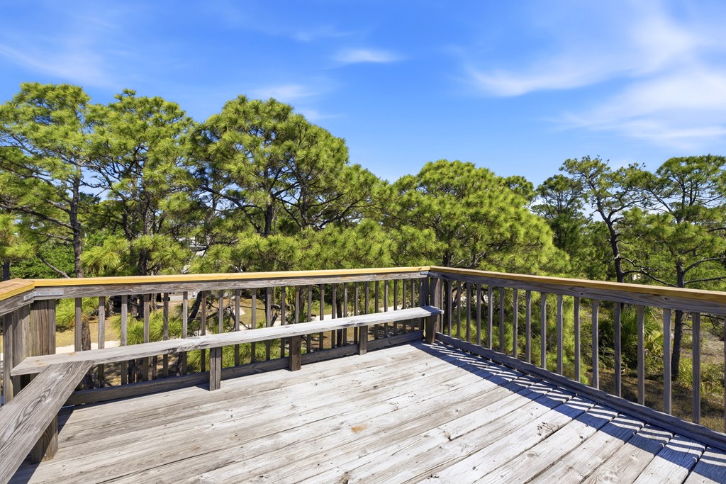 1048 W Bay Shore Dr, St. George Island 32328