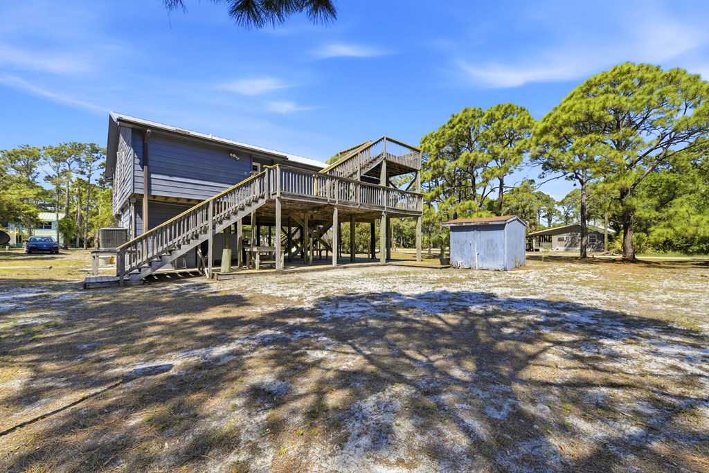 1048 W Bay Shore Dr, St. George Island 32328