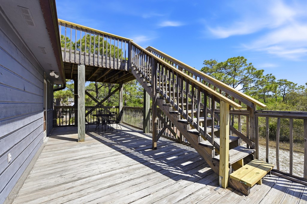 1048 W Bay Shore Dr, St. George Island 32328