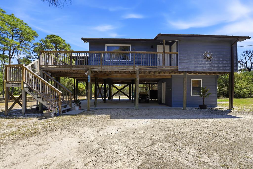1048 W Bay Shore Dr, St. George Island 32328