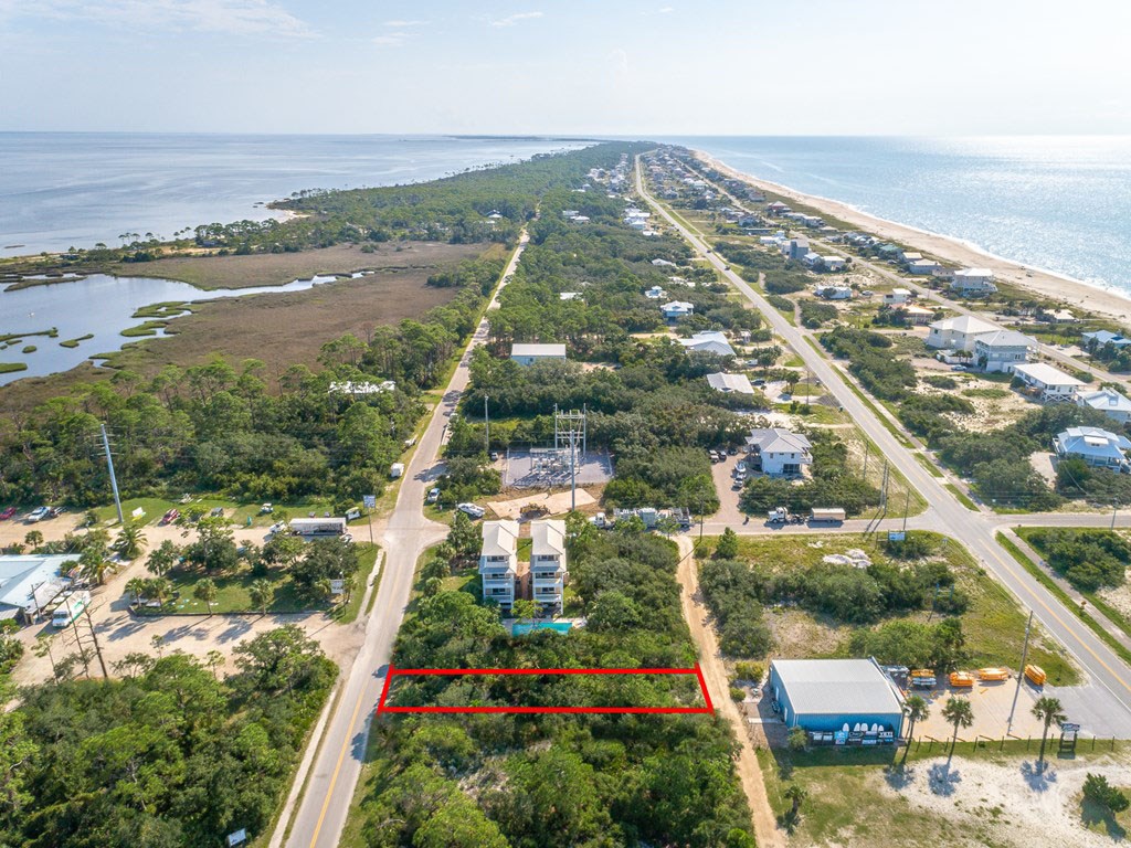 232 E Pine Ave, St. George Island 32328