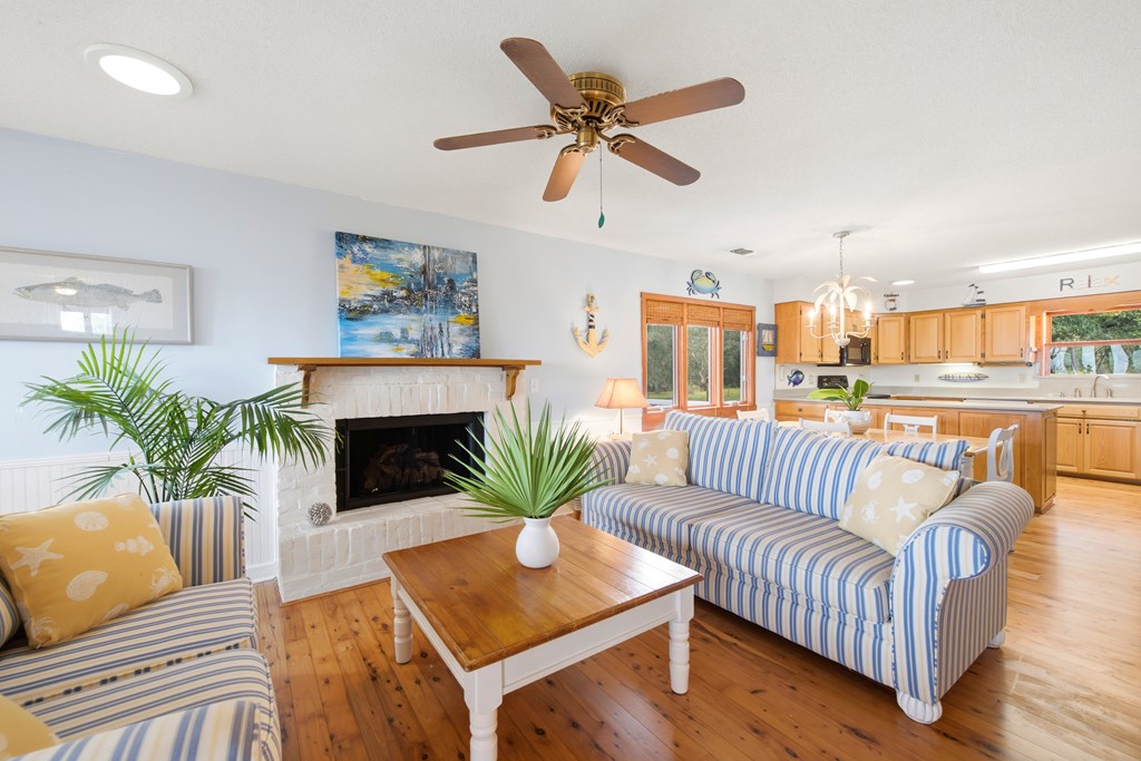203 N Bay Shore Dr, 32328