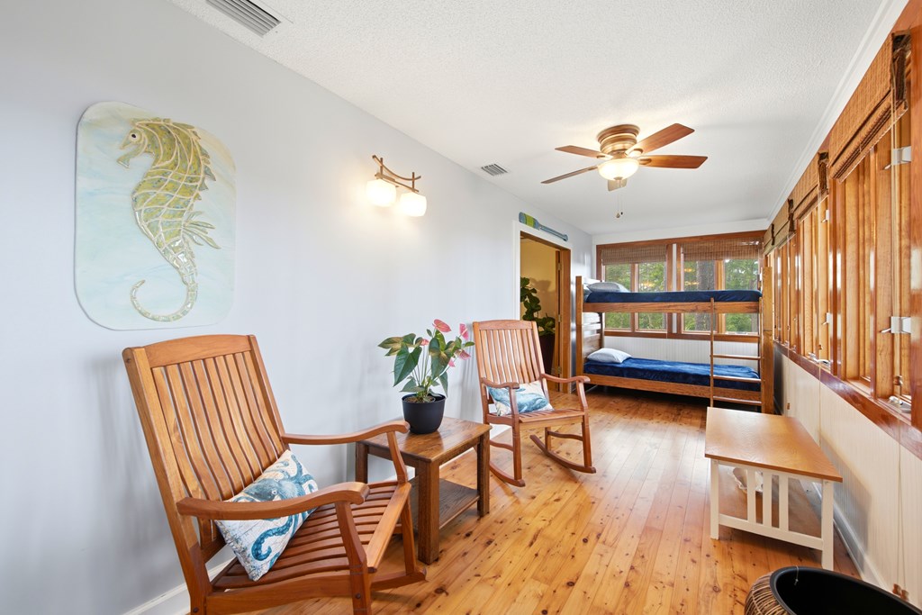 203 N Bay Shore Dr, 32328