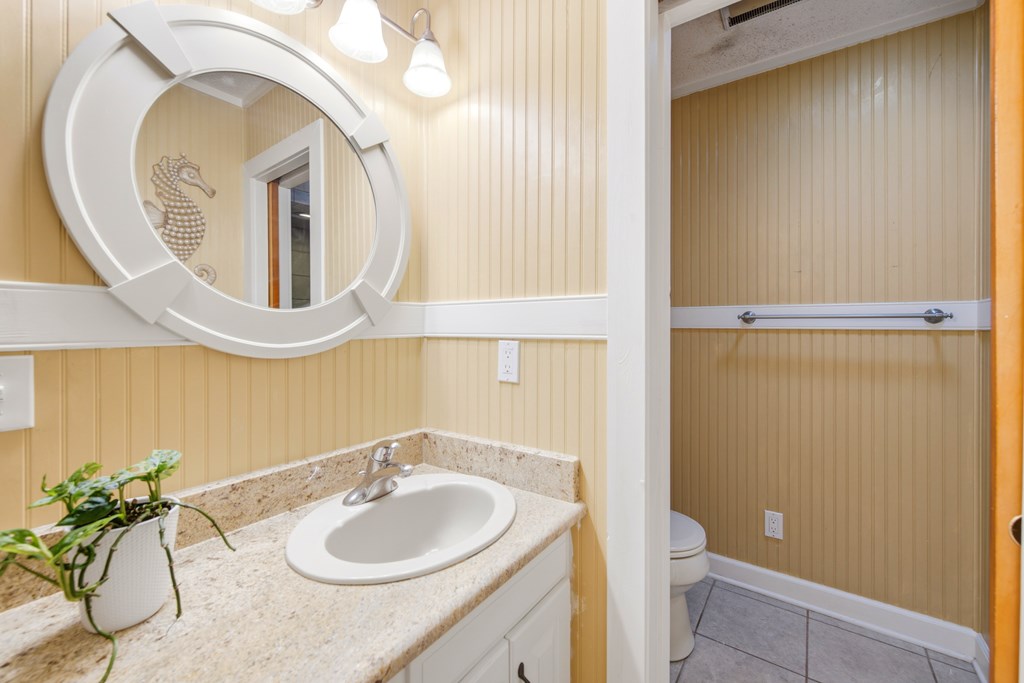 203 N Bay Shore Dr, 32328