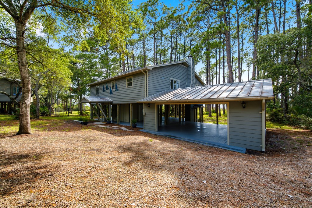 203 N Bay Shore Dr, 32328