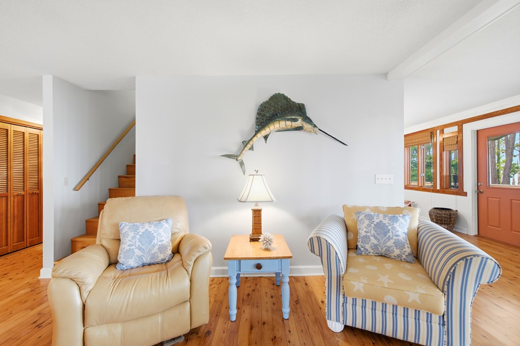 203 N Bay Shore Dr, 32328
