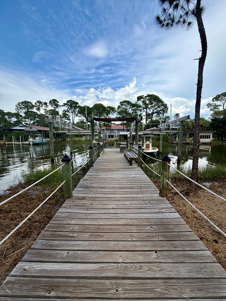 319 E Sawyer St, St. George Island 32328