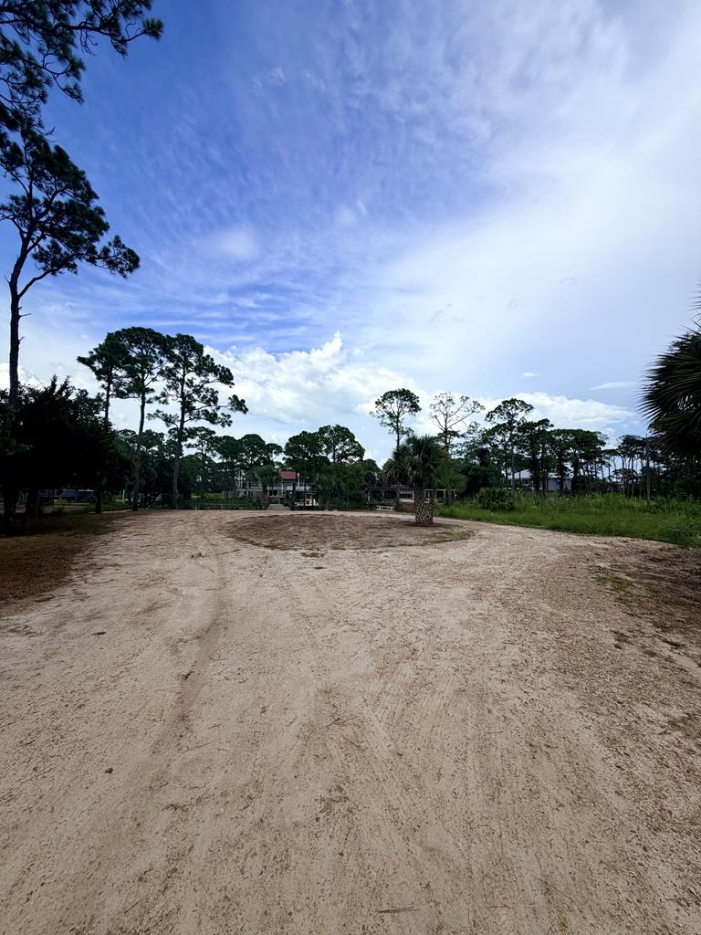 319 E Sawyer St, St. George Island 32328