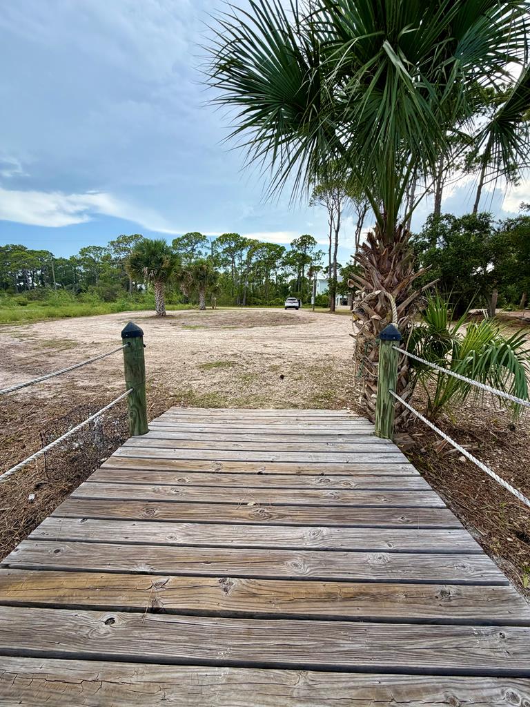 319 E Sawyer St, St. George Island 32328