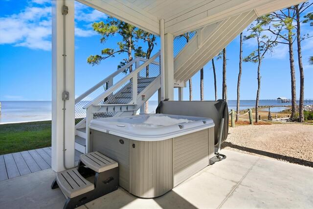 451 Sawyer St, St. George Island 32328