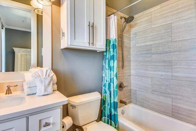 451 Sawyer St, St. George Island 32328