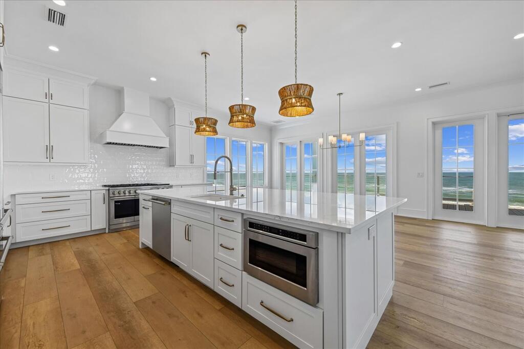 1644 E Gulf Beach Dr, St. George Island 32328