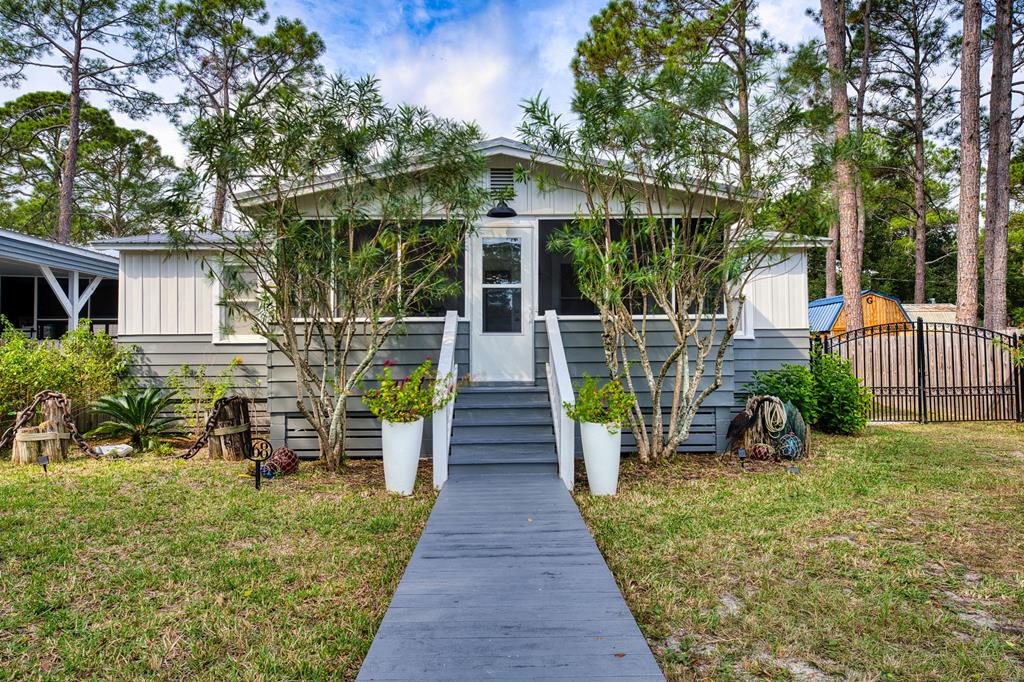 168 21st Ave, 32320