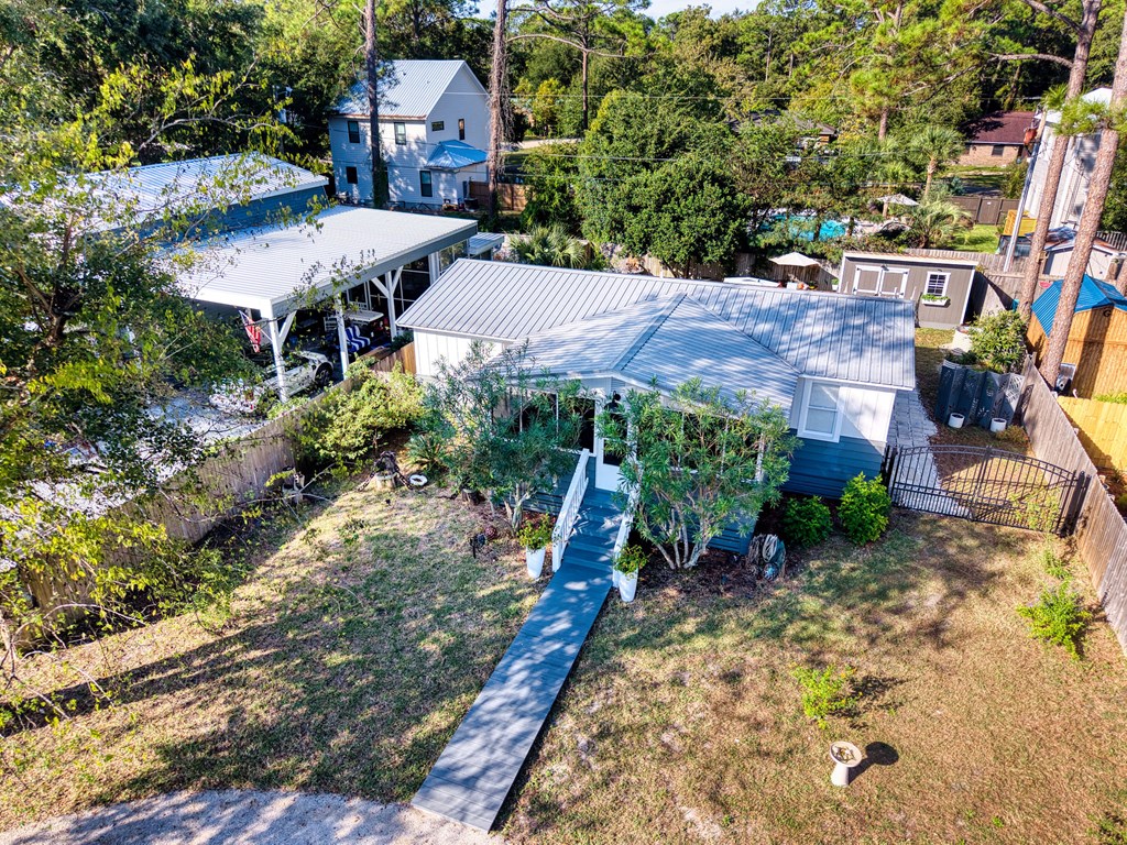 168 21st Ave, 32320