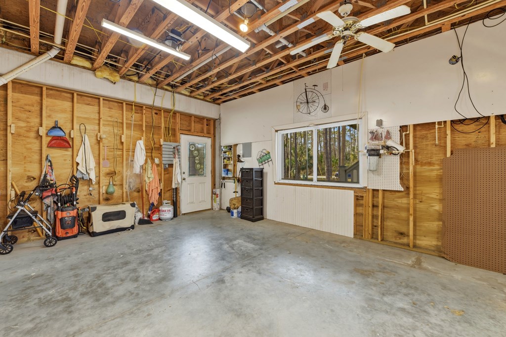 548 E Pine Ave, St. George Island 32328