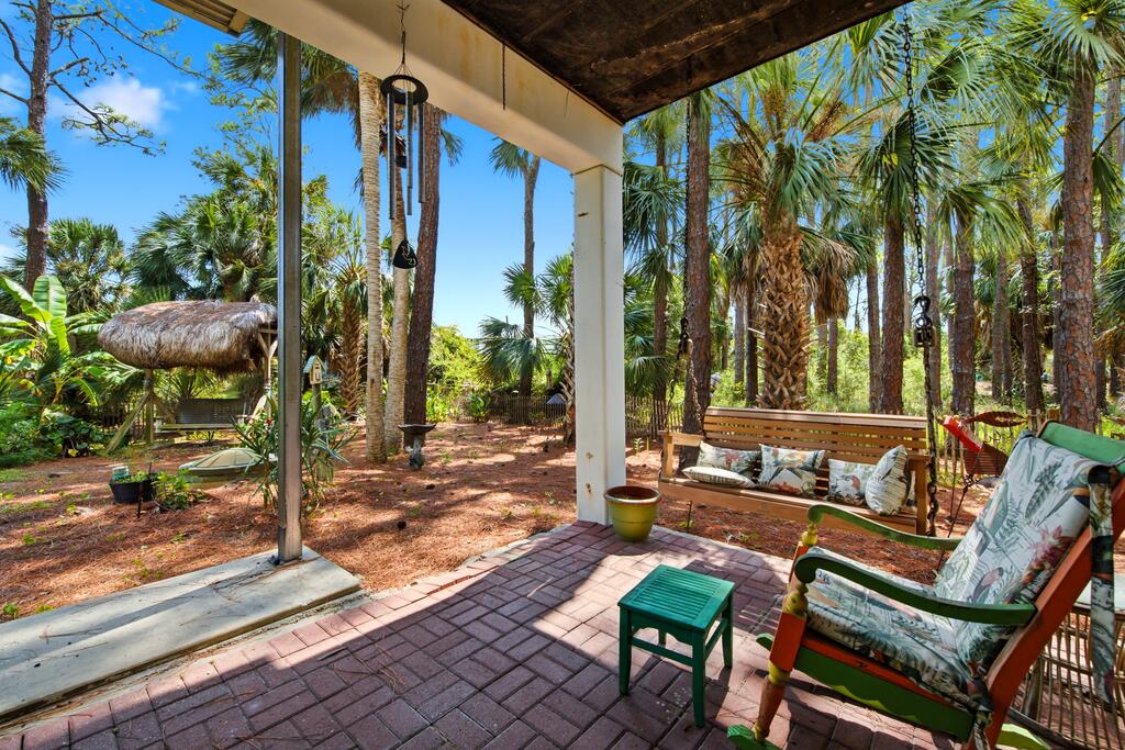 548 E Pine Ave, St. George Island 32328