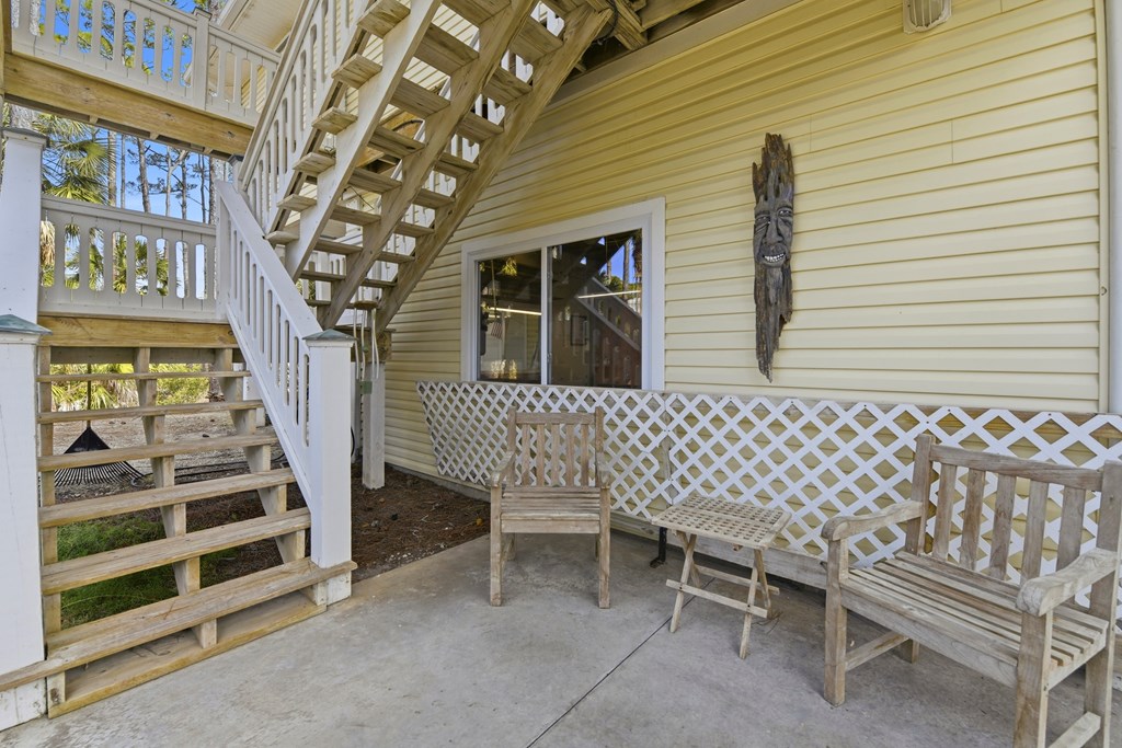 548 E Pine Ave, St. George Island 32328