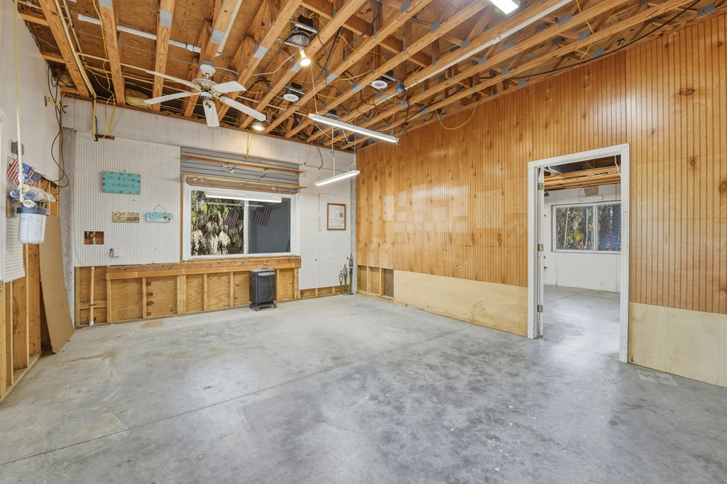 548 E Pine Ave, St. George Island 32328