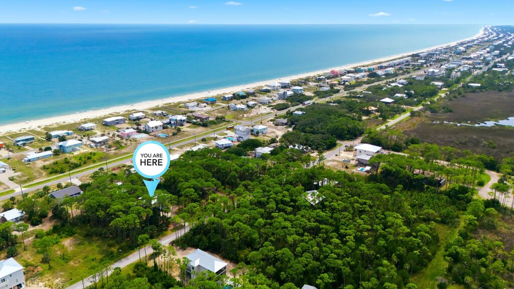 548 E Pine Ave, St. George Island 32328