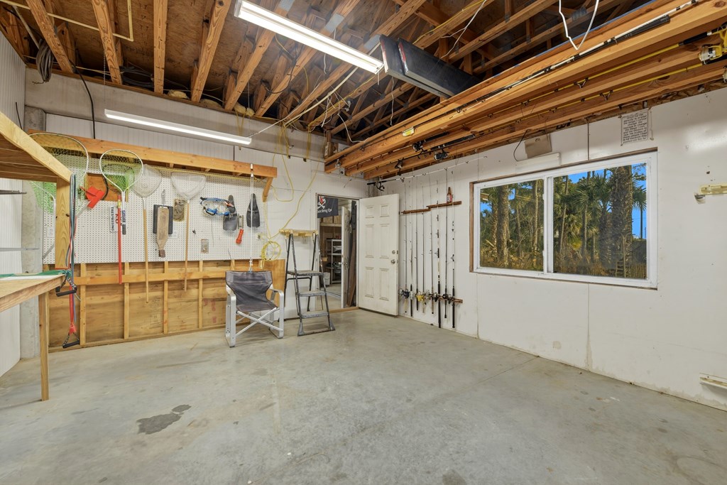 548 E Pine Ave, St. George Island 32328