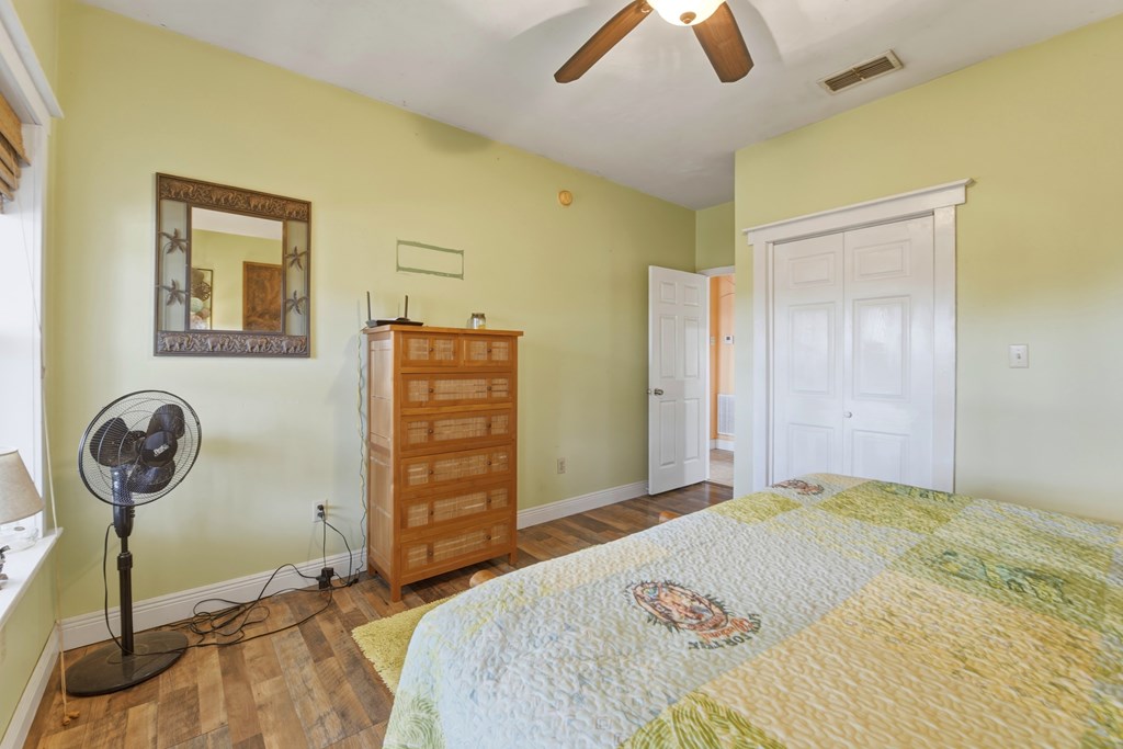548 E Pine Ave, St. George Island 32328