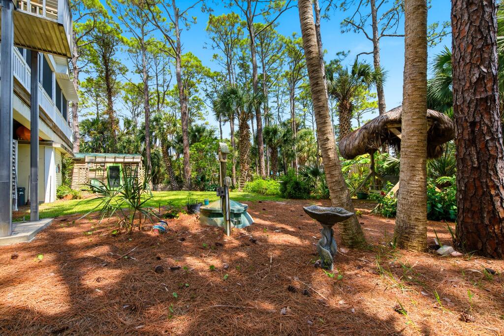 548 E Pine Ave, St. George Island 32328