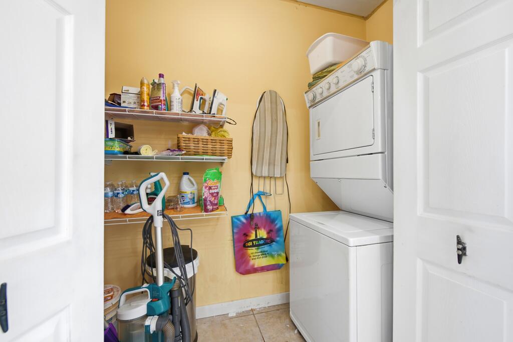 548 E Pine Ave, St. George Island 32328