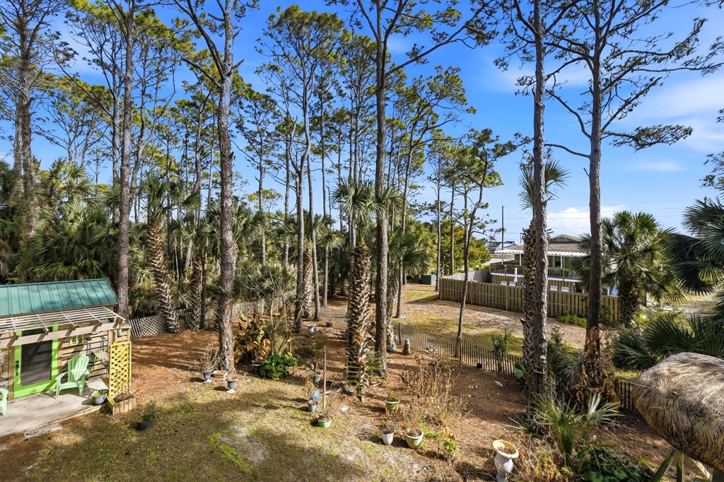 548 E Pine Ave, St. George Island 32328
