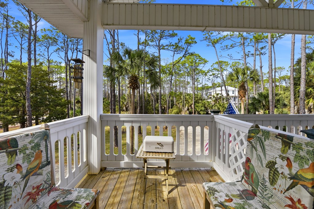 548 E Pine Ave, St. George Island 32328